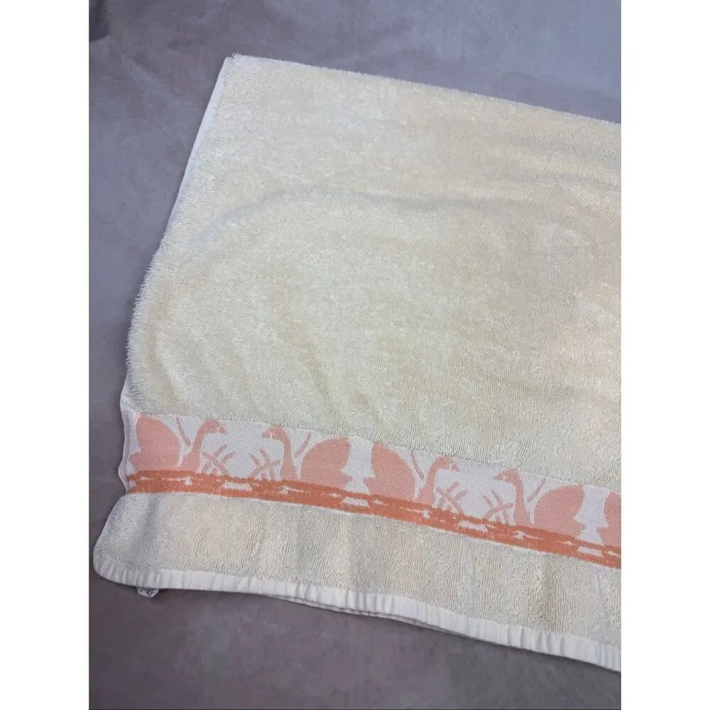 Vintage Swan Bath Towel Marco Polo Pink 21x40” READ Cottagecore